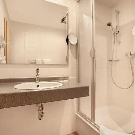 Hotel Leipzig Günthersdorf, An Ihg