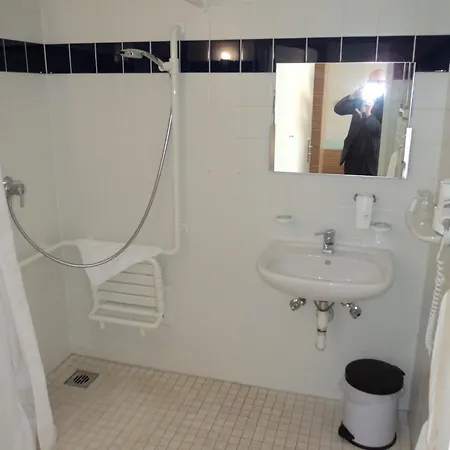 Leipzig Günthersdorf, An Ihg Hotel 4*