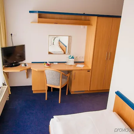 Willow Restaurant فندق