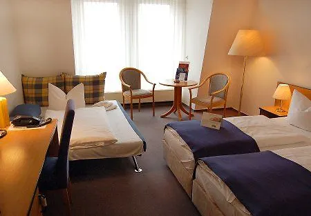 Willow Restaurant Hotell 4*