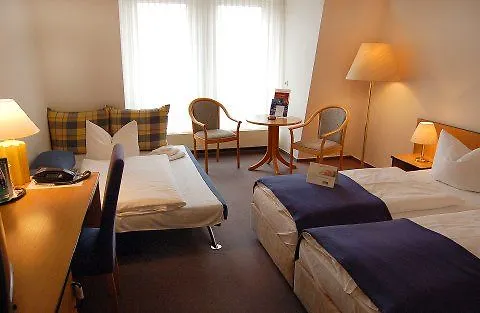 Willow Restaurant Hotell 4*