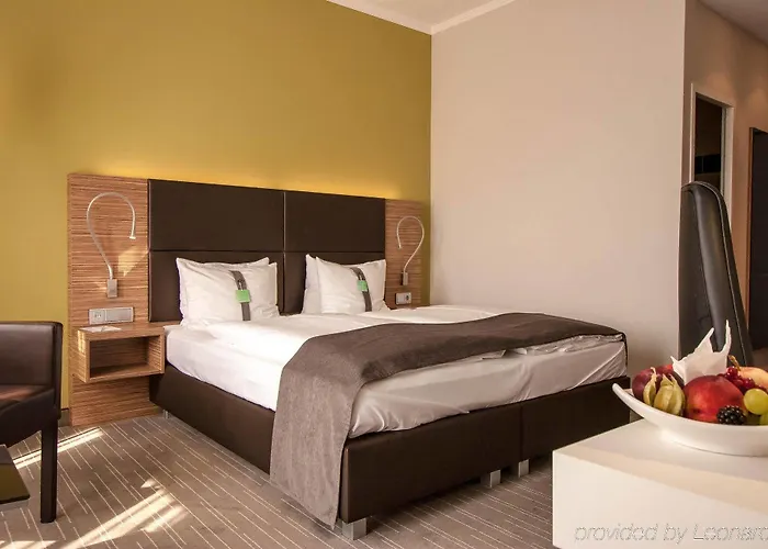 Willow Restaurant Hotell 4*